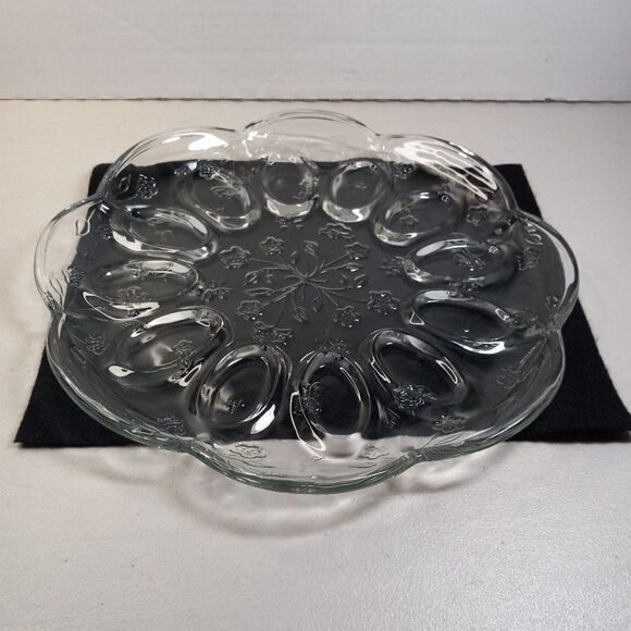 Vintage Anchor Hocking Savannah Pattern Glass Deviled Egg Platter/Serving Plate - Picture 1 of 6